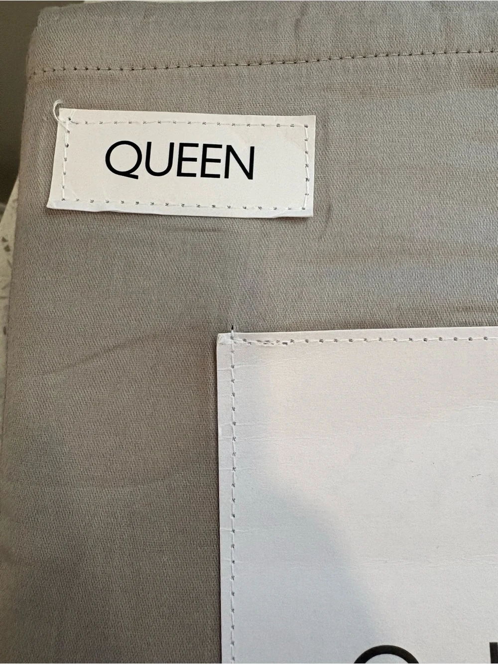 NEW Calvin Klein 4-Piece Queen Sheet Set - Medium Gray